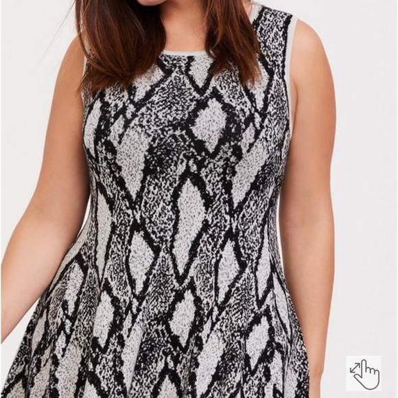 NWT Torrid Black Snakeskin Print Sweater-knit
Trapeze Dress Size 2X - Picture 3 of 15
